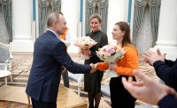Владимир Путин поздравил женщин России с праздником – Международным женским днём