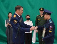 Главный следователь Тувы вручил награду юному кадету Ай-Демиру Монгушу за спасение утопающего человека