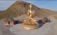 16-метровую статую Будды, самую высокую в России, открыли в Кызыле у слияния двух рек, рождения Енисея