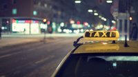 В Туве клиент украл с карты водителя такси 16000 рублей под предлогом оплаты поездки