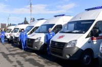 12 автомашин скорой помощи поступили в медучреждения Тувы