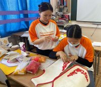 В Тувинском госуниверситете студентов обучают войлоковалянию в рамках проекта «Узоры жизни на войлоке»