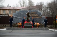 В Туве открыли памятник, посвященный пожарным и спасателям республики