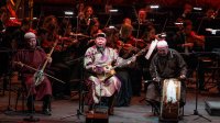 Ансамбль "Алаш" из Тувы выступил на сцене Большого театра в Москве на концерте «Симфония Победы»