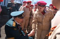 В столице Тувы прошёл парад для фронтовика Георгия Абросимова