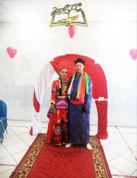 В Туве археологи из Новосибирска и Питера поженились по местному национальному обычаю