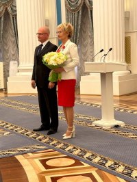 Сенатор Дина Оюн награждена медалью Ордена "За заслуги перед Отечеством" II степени
