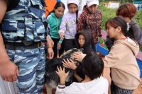 Сотрудники полиции Тувы проводят встречи с отдыхающими детьми в лагерях