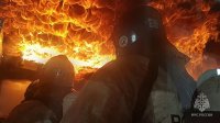 В Туве пожарные спасли женщину из горящего дома