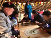 Центр тувинской культуры провел турнир по национальным шахматам