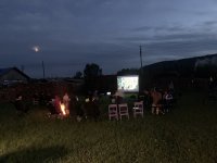 Культурный семейный досуг - просто: в Тодже организовали кинопоказ под открытым небом