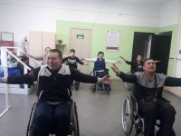 Кызылский хореограф Рада Хертек ведет уроки танцев для инвалидов с нарушениями опорно-двигательной системы