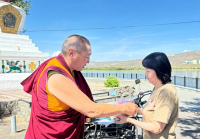 Управление Камбы-ламы Тувы передало мотоцикл и священные обереги для бойцов СВО