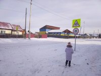 В отдаленном селе Кунгуртуг в Туве предприниматель помог установить 90 дорожных знаков