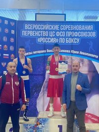 Туву на всероссийском чемпионате по боксу среди юниоров представят Анчы-Кара Оюн и Цендаюш Тюлюш