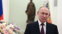 Президент России Владимир Путин поздравил женщин России с праздником Весны