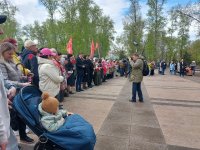 Художник-скульптор из Тувы Шолбан Тарачи открыл памятник "Дети войны" в Абакане