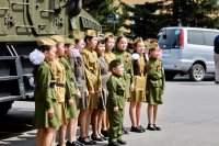 Парад Победы в Кызыле собрал более 2000 зрителей Парад Победы в Кызыле собрал более 2000 зрителей