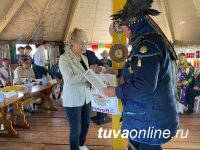 Сенатор Дина Оюн поприветствовала участников Круглого стола, посвященного наследию Монгуша Кенин-Лопсана, на Фестивале шаманизма в Туве
