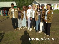 Сенатор Дина Оюн побывала в детском лагере отдыха "Чодураа", которому предстоит реконструкция