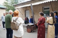 Центр тувинской культуры провел чайную церемонию для гостей из Турции