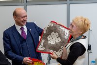 Мастер-класс валяния из шерсти провели для сенаторов в РГУ им. Косыгина