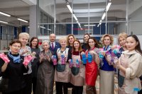 Мастер-класс валяния из шерсти провели для сенаторов в РГУ им. Косыгина