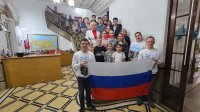 В Буэнос-Айресе 13-метровое полотнище российского флага развернули у главного символа города