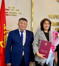 В Кызыле наградами отметили лучших учителей города