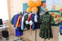 В школе села Ак-Тал в Туве активные родители организовали Родительский швейный батальон