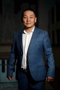 Новым худруком Тувгосфилармонии стал заслуженный артист Тувы Айдын Седии