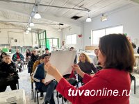 Мастерица из Алтая Айсура Таханова провела в Аргентине мастер-класс по валянию шерсти