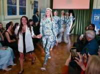 Мастерица из Алтая Айсура Таханова провела в Аргентине мастер-класс по валянию шерсти