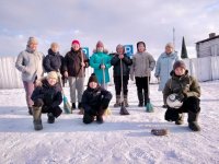 В улуг-хемском Арыскане в честь Дня матери сыграли в футбол с помощью метёл
