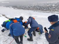 В Туве спасли находившихся на грани гибели на сколе скал двух местных жителей благодаря неравнодушному кызылчанину