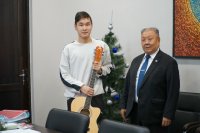 15-летний Алдар Хомушку из Кызыла получил свою мечту благодаря Елке желаний