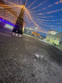 В городе Ак-Довураке вандалы уничтожили установленные ледовые скульптуры