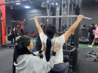 В Туве вдовам участников СВО провели мастер-класс в тренажерном зале