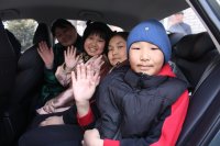 Фонд "Защитники Отечества" передал ветерану боевых действий из Тувы автомобиль с ручным управлением