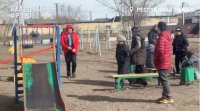 В преддверии теплых дней Народный фронт Тувы проверяет состояние детских площадок