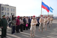 Герой России Чалым Чулдум-оол вручил первые паспорта юным жителям Тувы