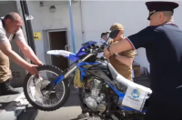 МВД Тувы передало для бывших сотрудников на СВО мотоцикл, генераторы и другую технику