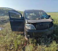 В Туве опрокинулся мини-вэн, пострадали 6 человек, в том числе 4 детей